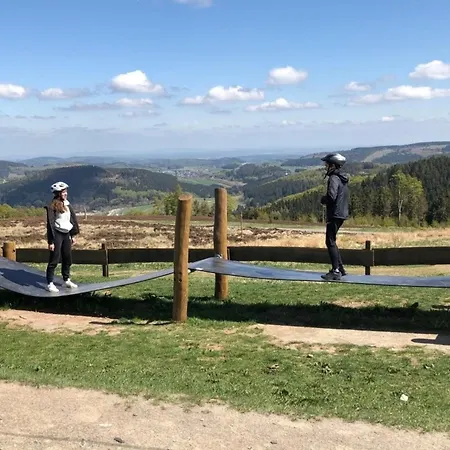 Bergglueck - Naehe Skilifte فيلنغن